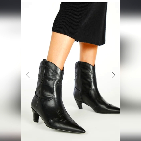 JustFab Whitley Western Bootie - Picture 1 of 4